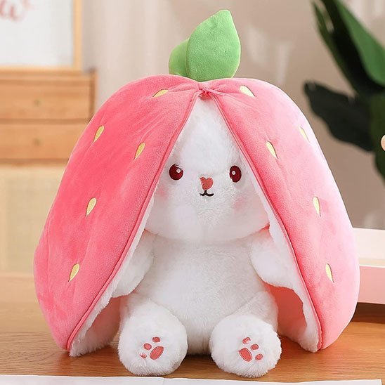 Peluche lapin blanc déguisé en fraise rose