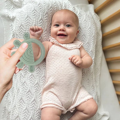 anneau de dentition sans bpa pour nouveau-né.