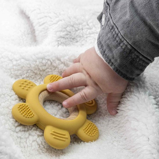 anneau dentition texturé en silicone doux et bois pour bébés