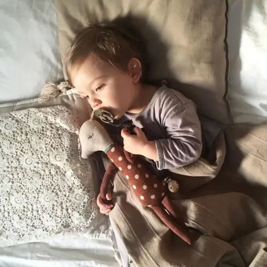 doudou bébé mignon cerf rose