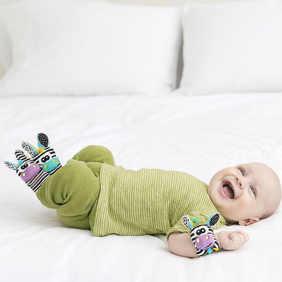 hochet bébé en peluche rayée pour nouveau-né