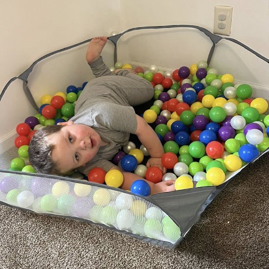 piscine a balle bebe amusante pour développement moteur